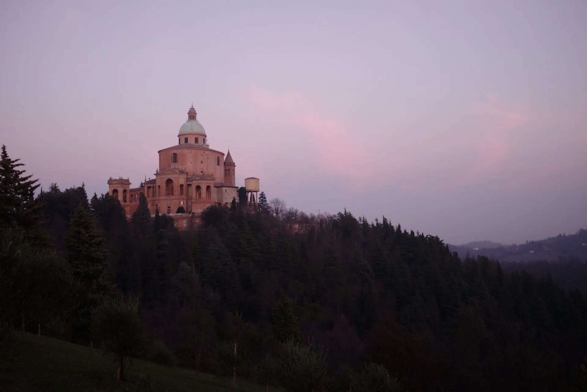 San Luca al tramonto